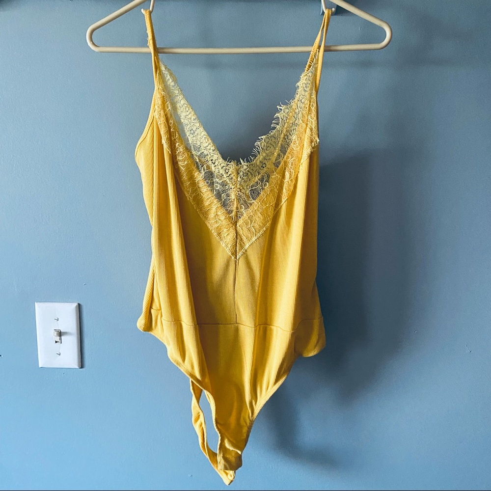 superdown Yellow Lace V-Neck Bodysuit